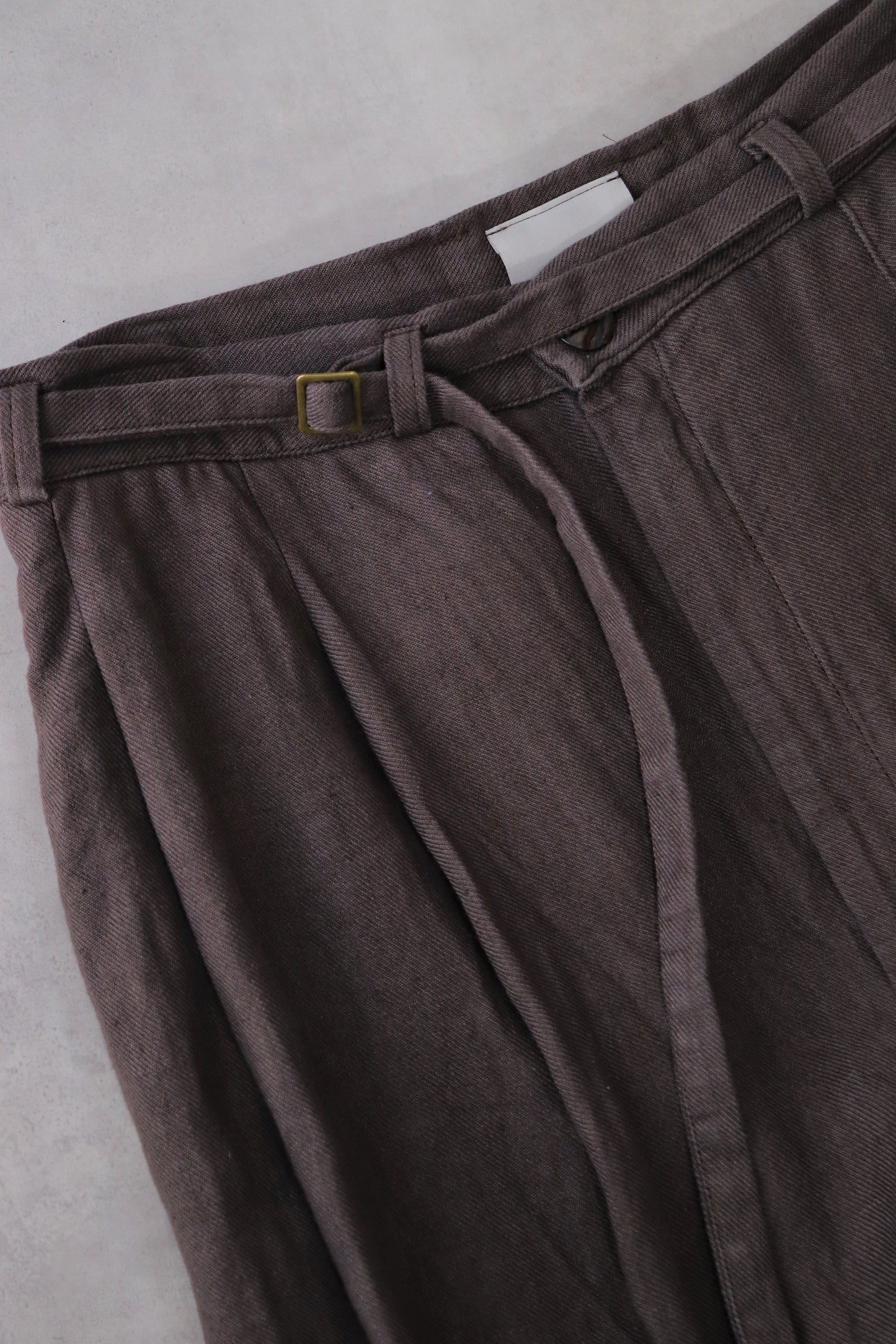 tuck tapered trousers