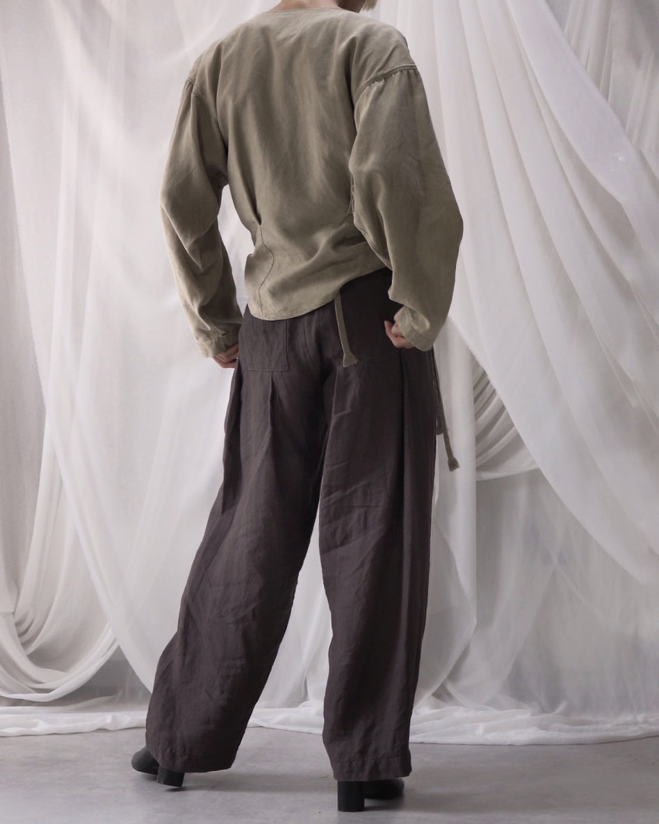 tuck tapered trousers