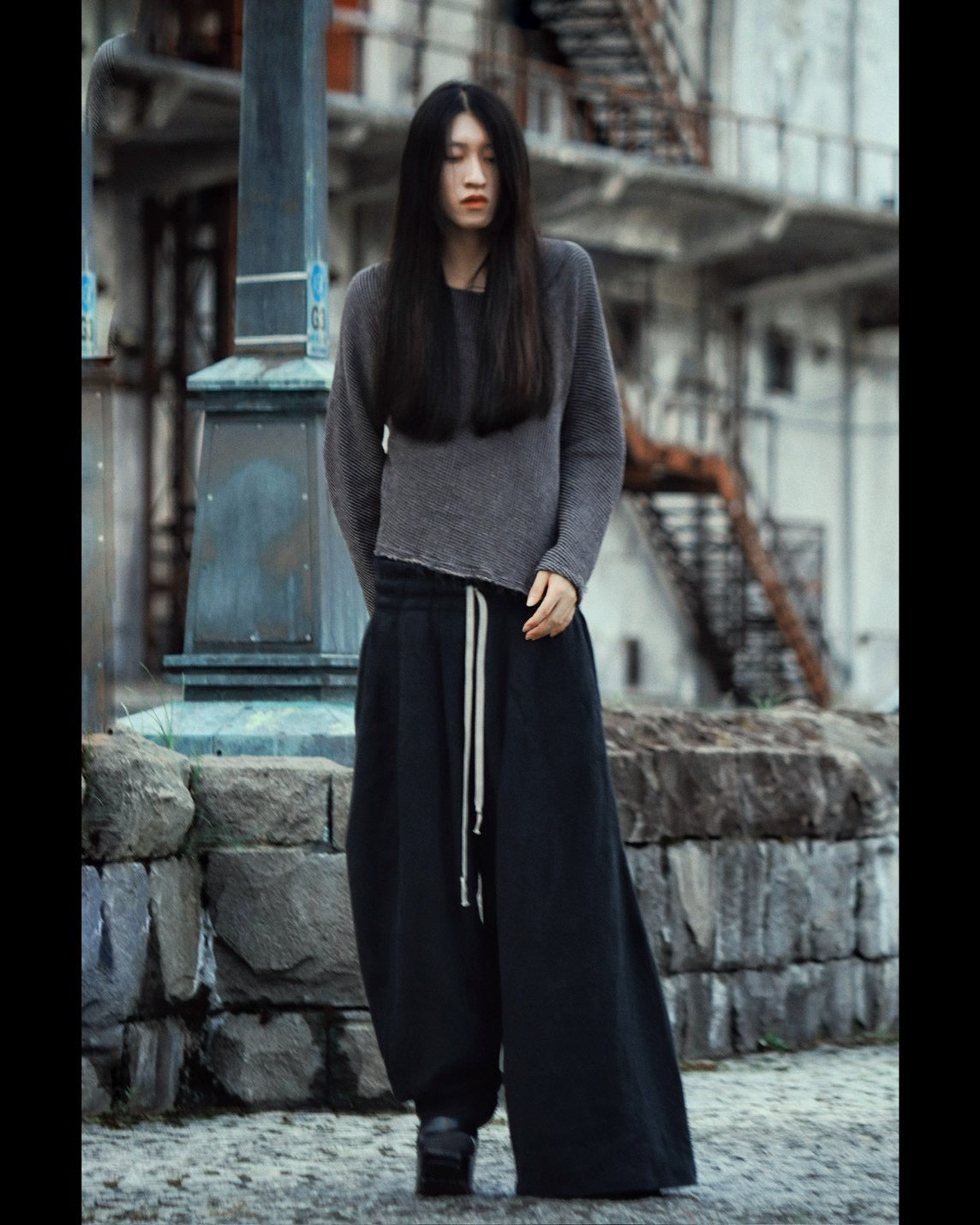 asymmetry tuck easy pants