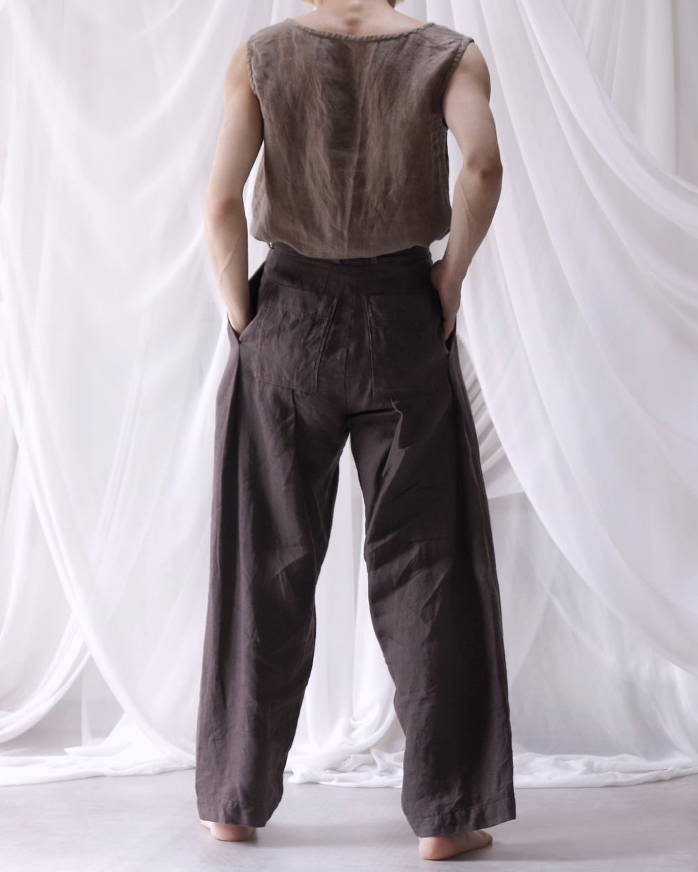 tuck tapered trousers