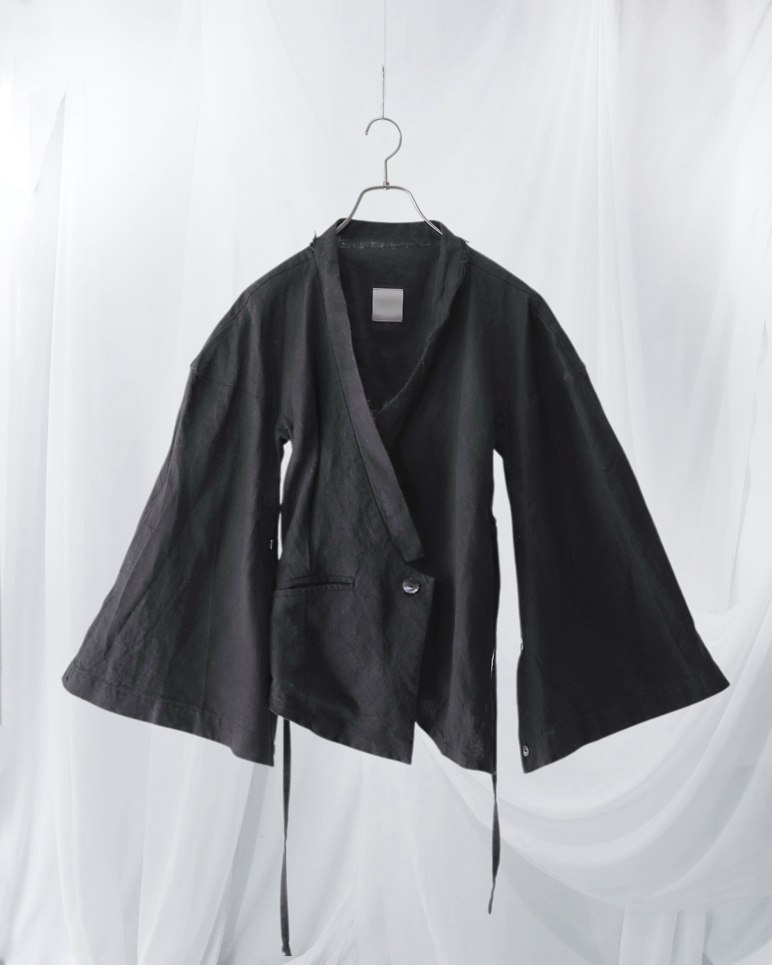 wide shoulder short jacket