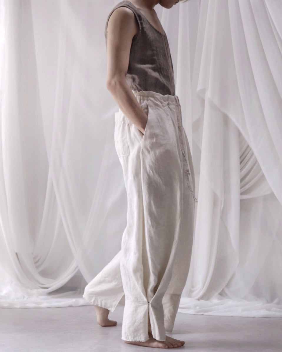wide easy trousers