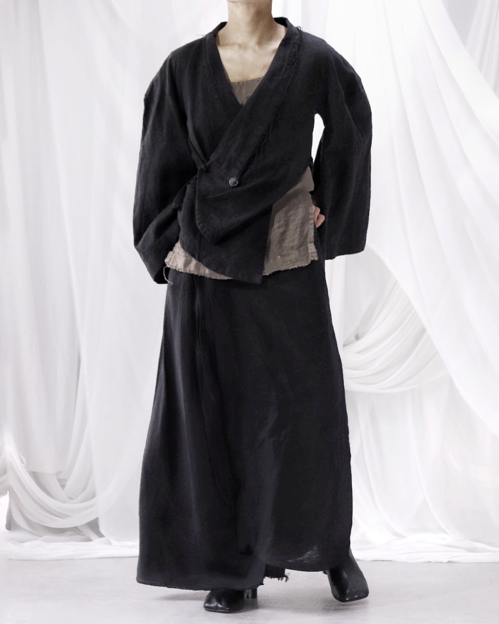 wide shoulder short jacket