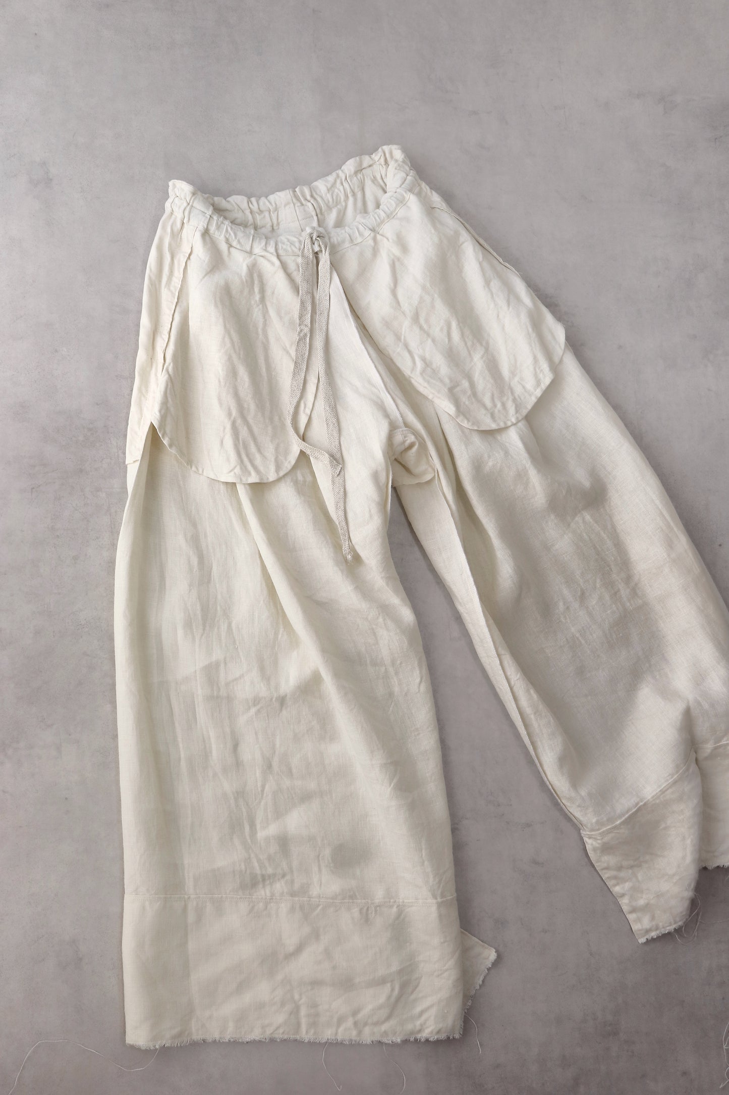 wide easy trousers