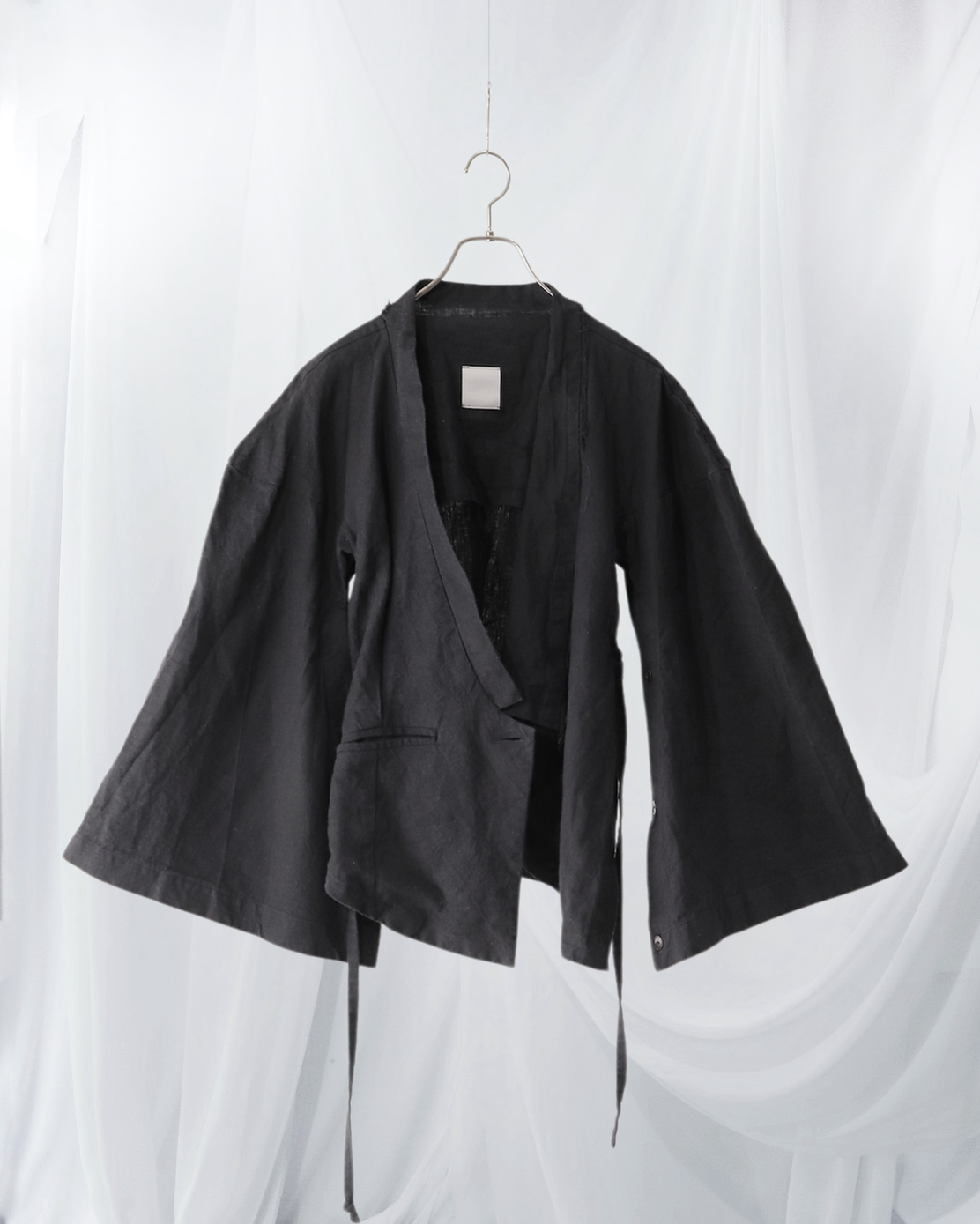 wide shoulder short jacket