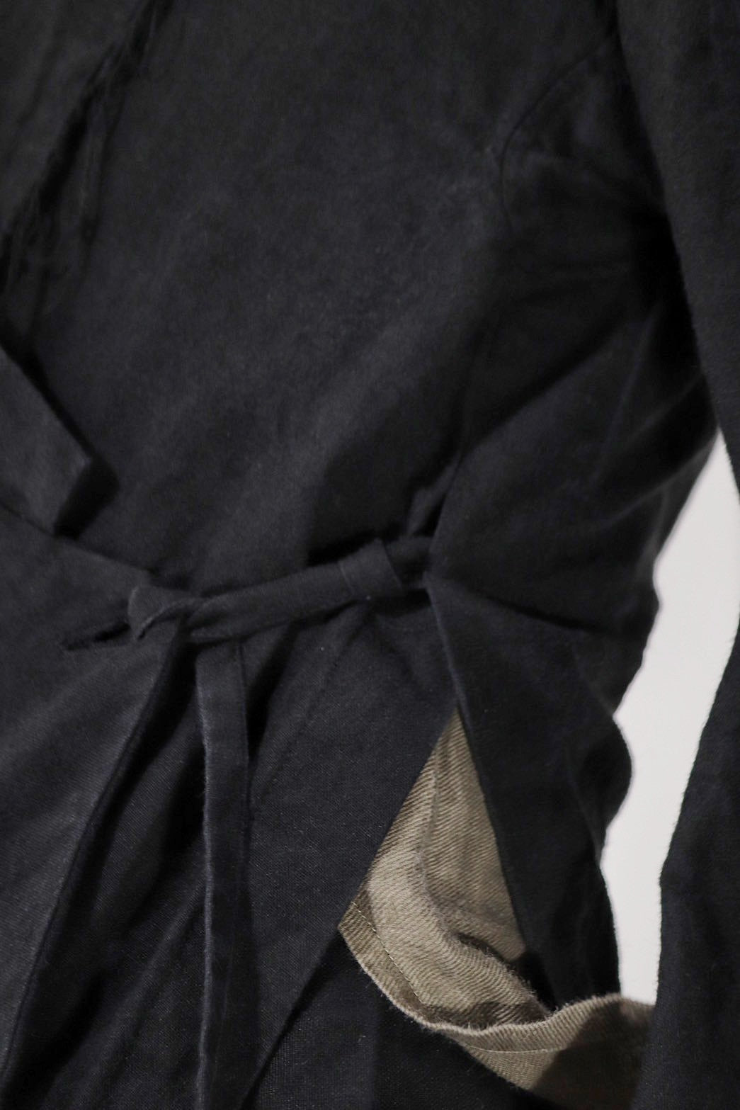 wide shoulder short jacket