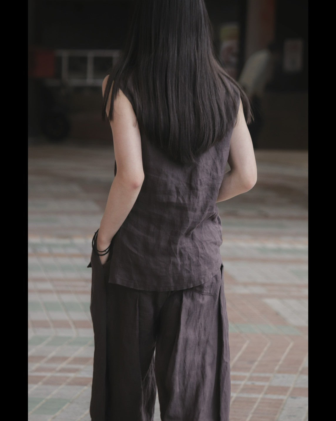 tuck sleeveless shirts
