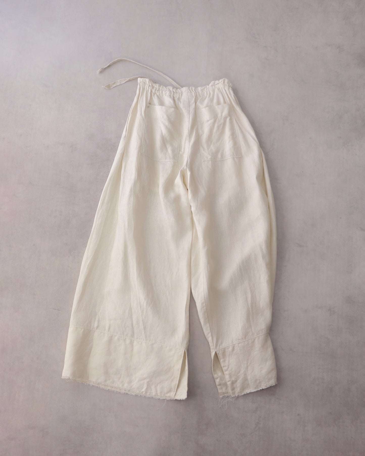 wide easy trousers