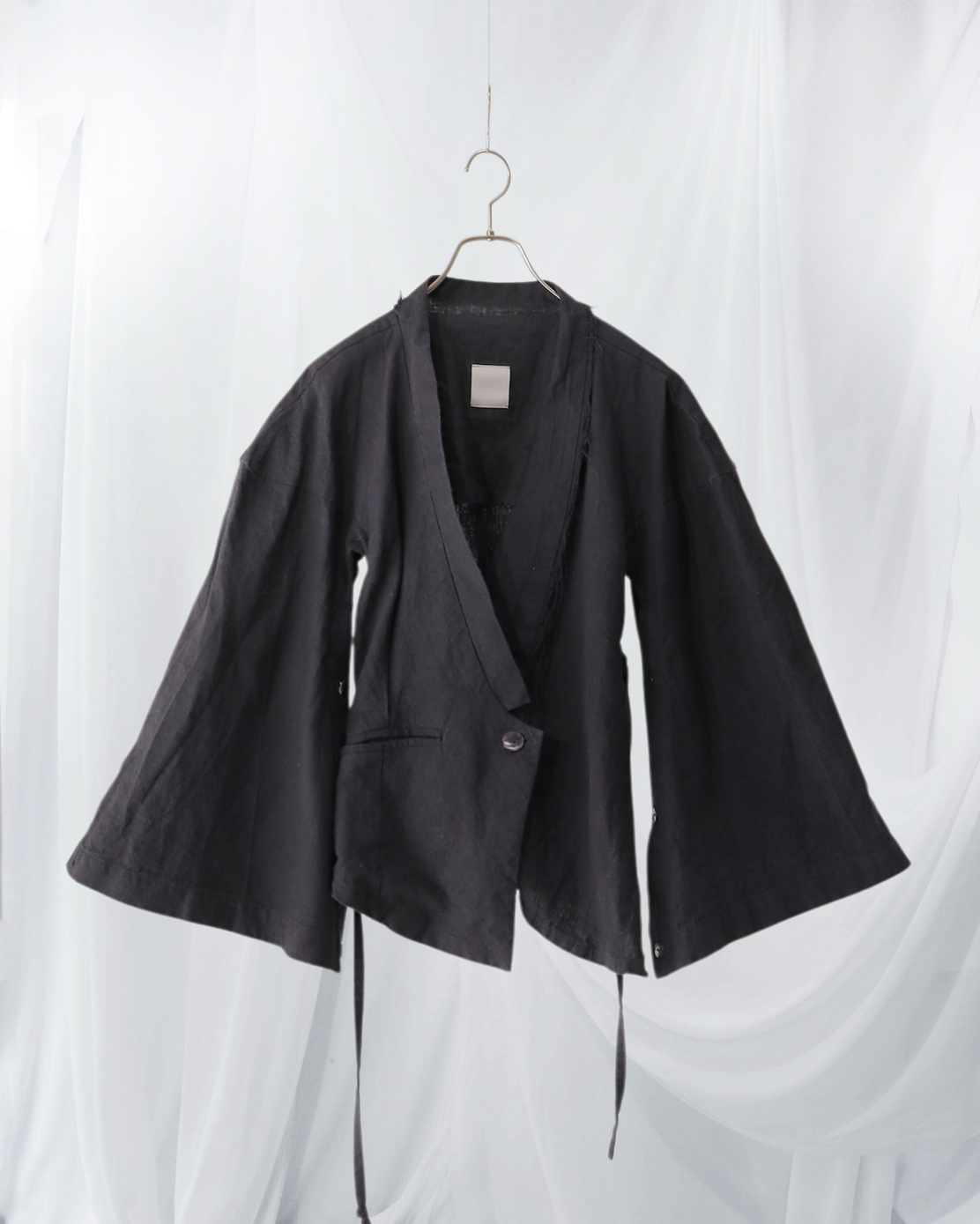 wide shoulder short jacket