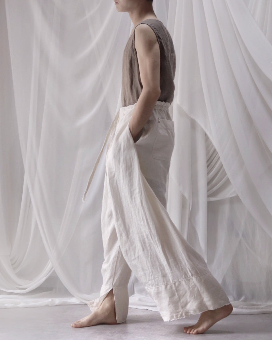 wide easy trousers