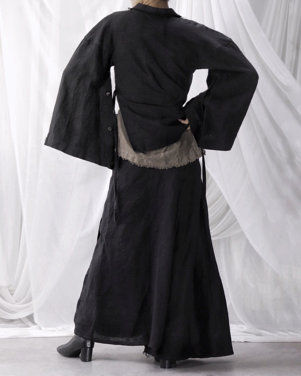 wide shoulder short jacket