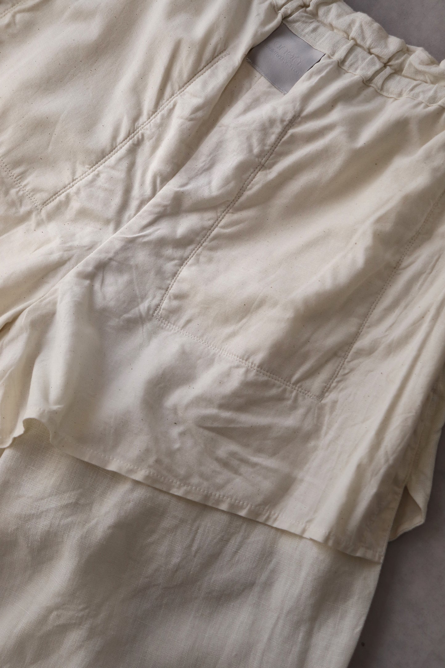 wide easy trousers