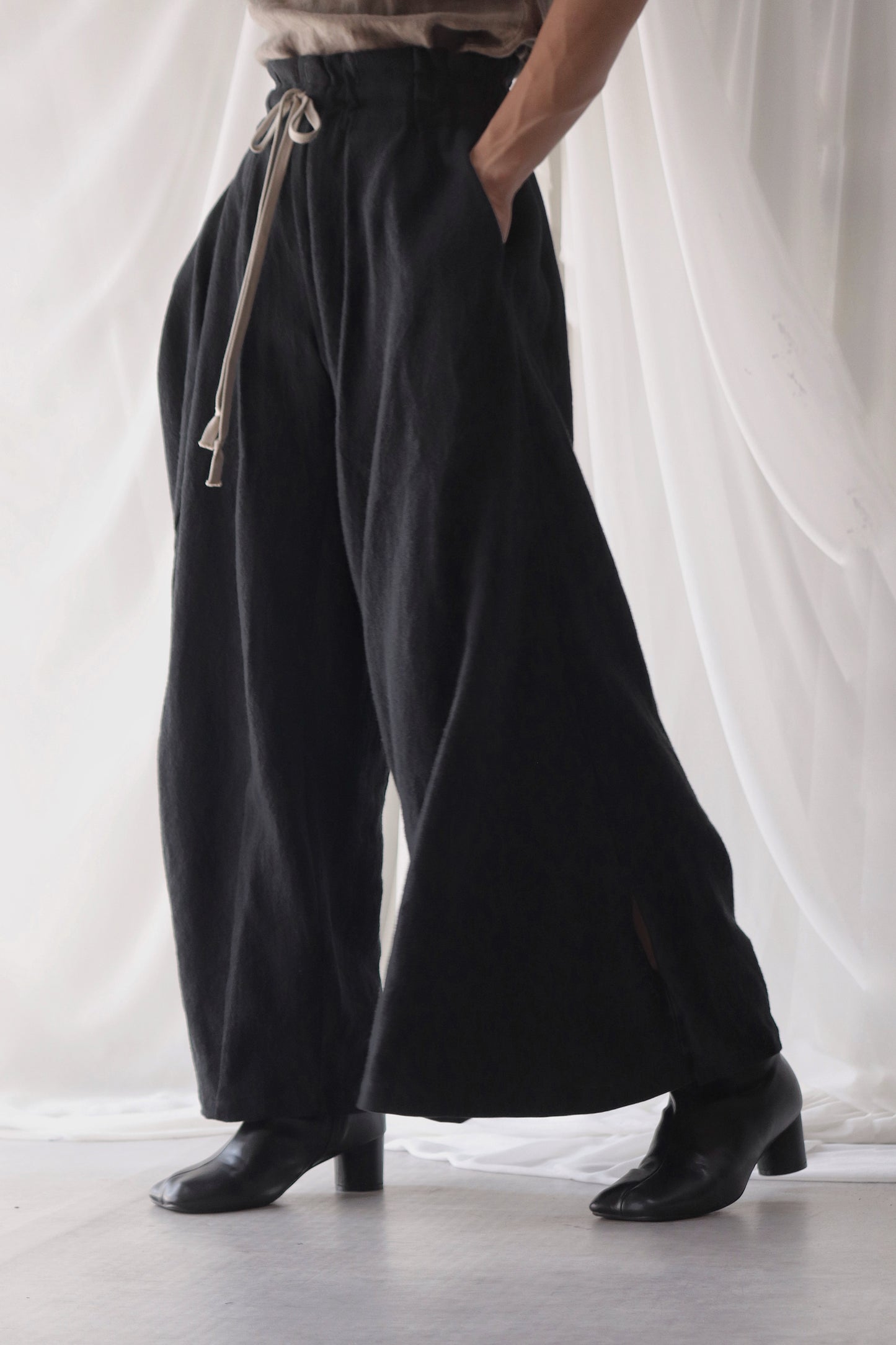 asymmetry tuck easy pants