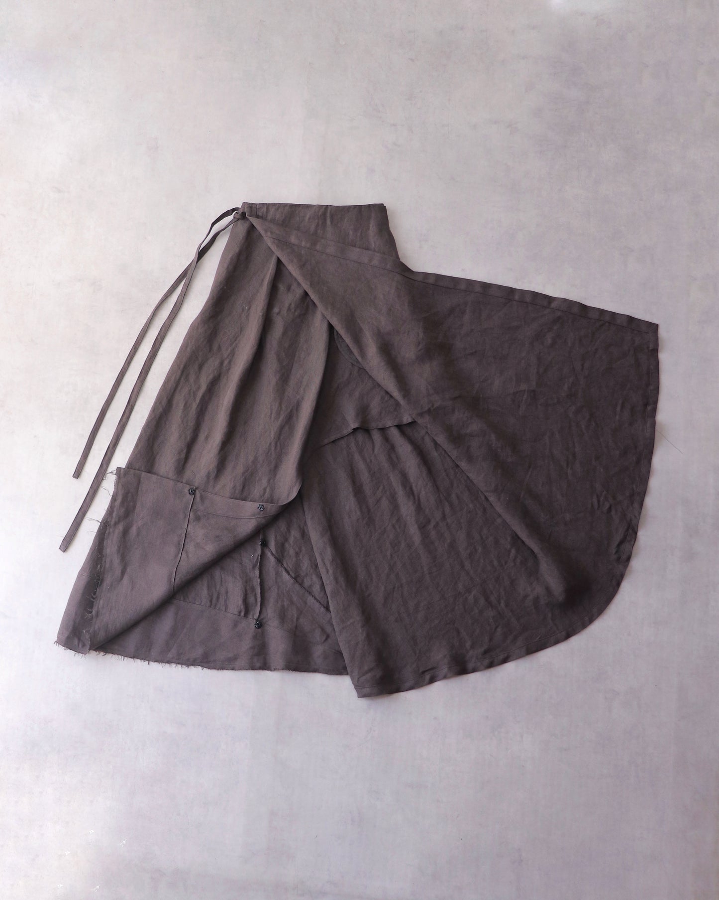 wrapped skirt 2025/charcoal