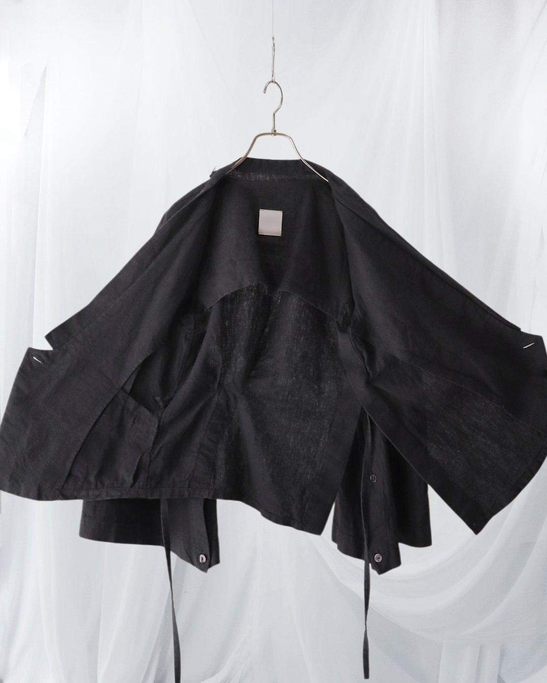 wide shoulder short jacket