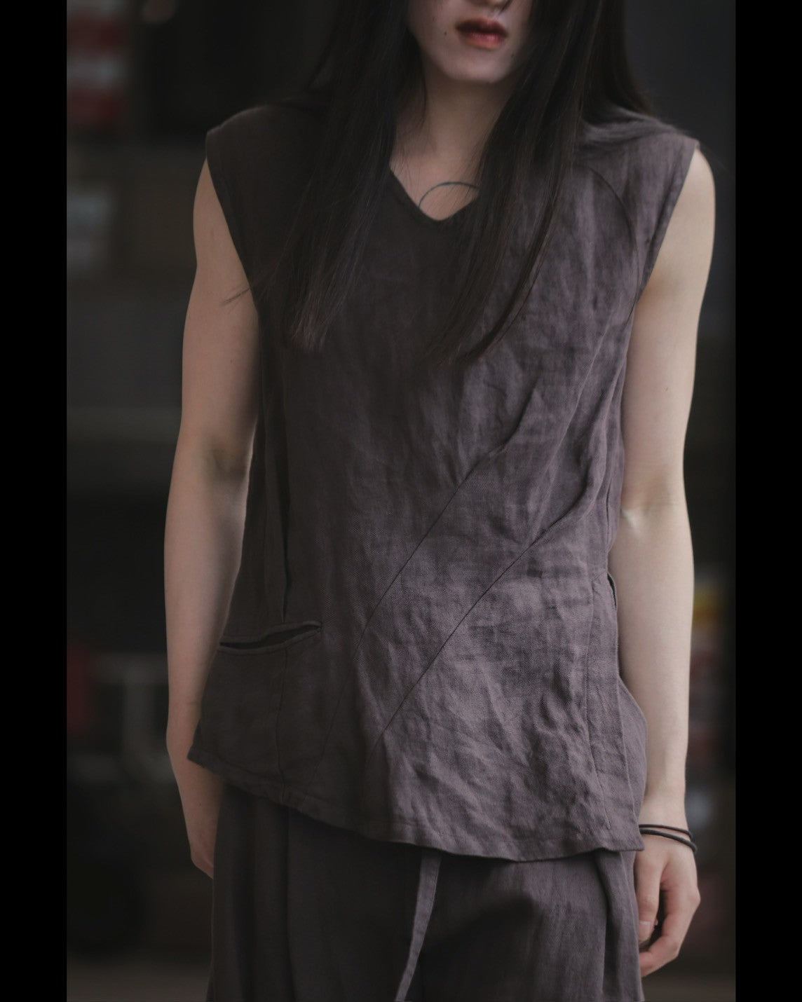 tuck sleeveless shirts
