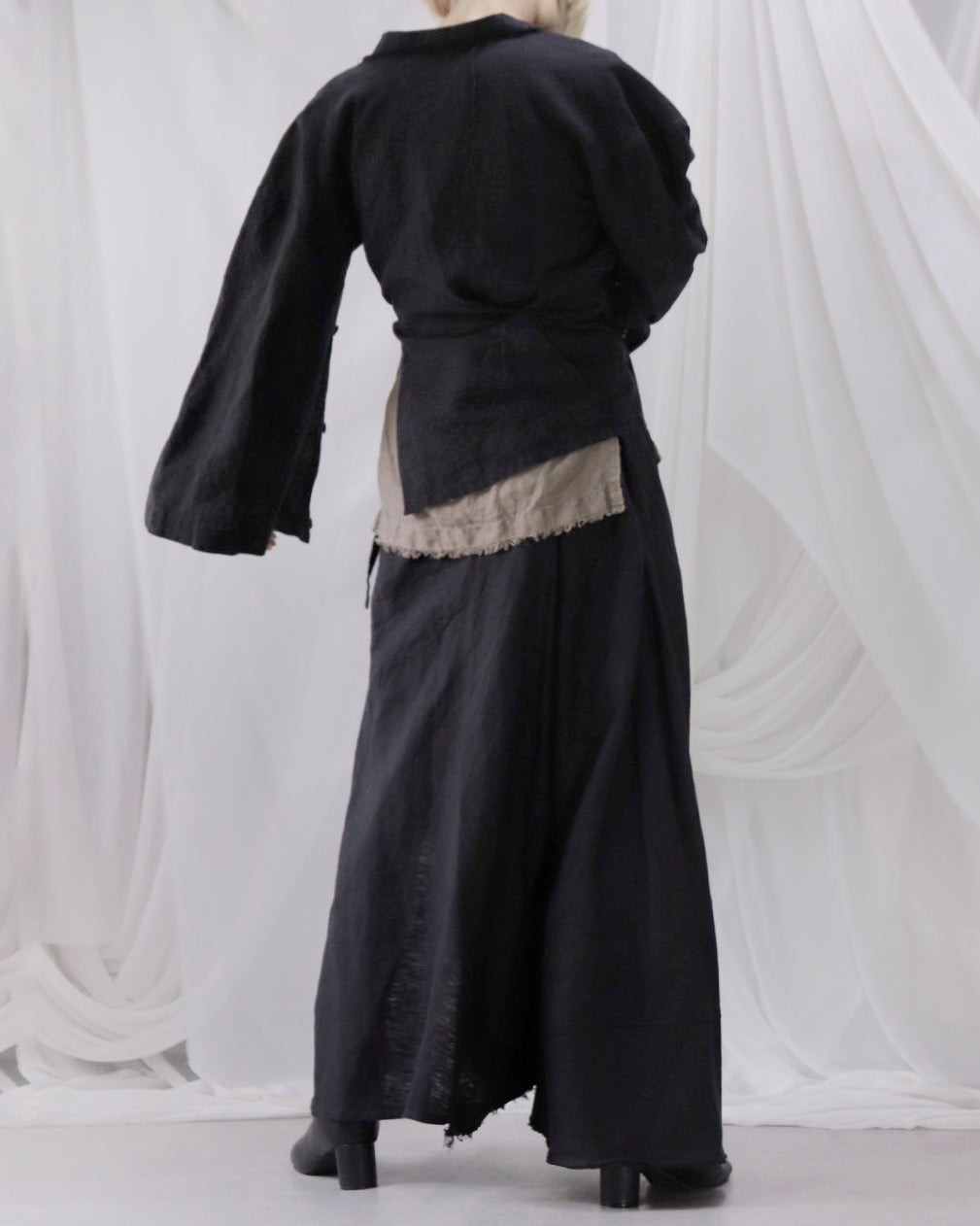 wide shoulder short jacket