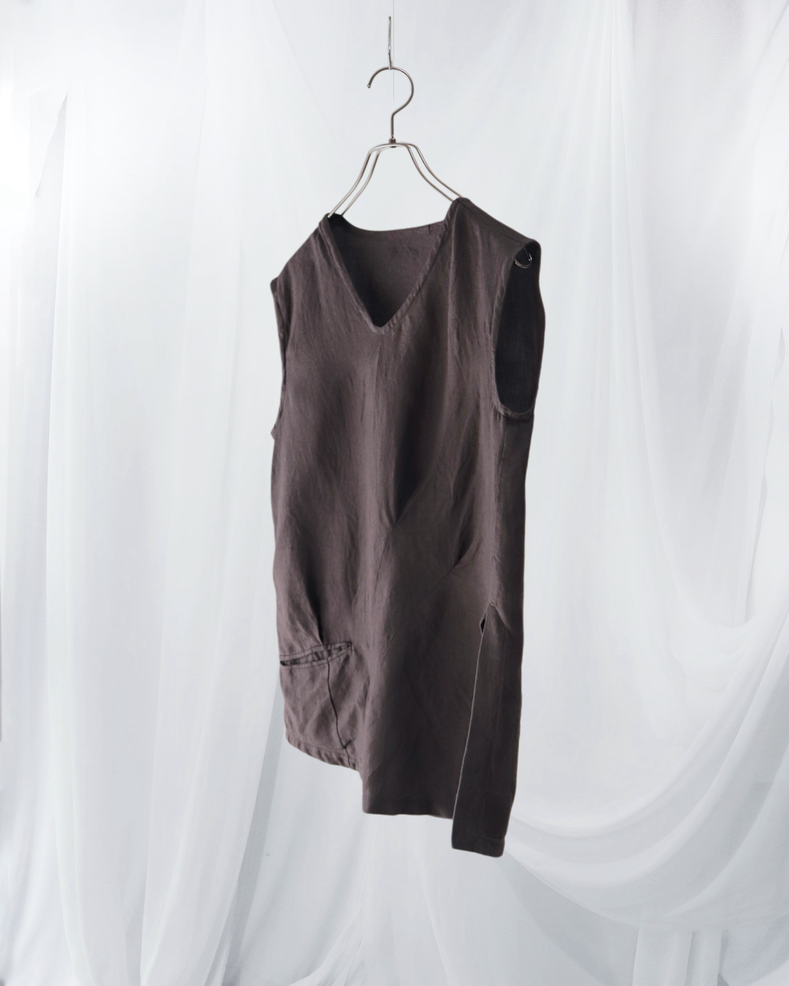 tuck sleeveless shirts