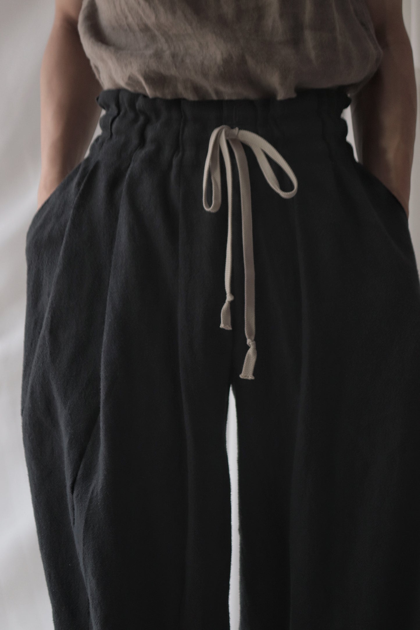 asymmetry tuck easy pants
