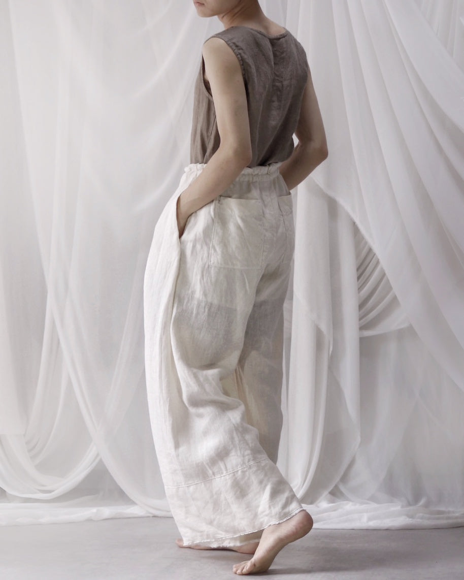 wide easy trousers