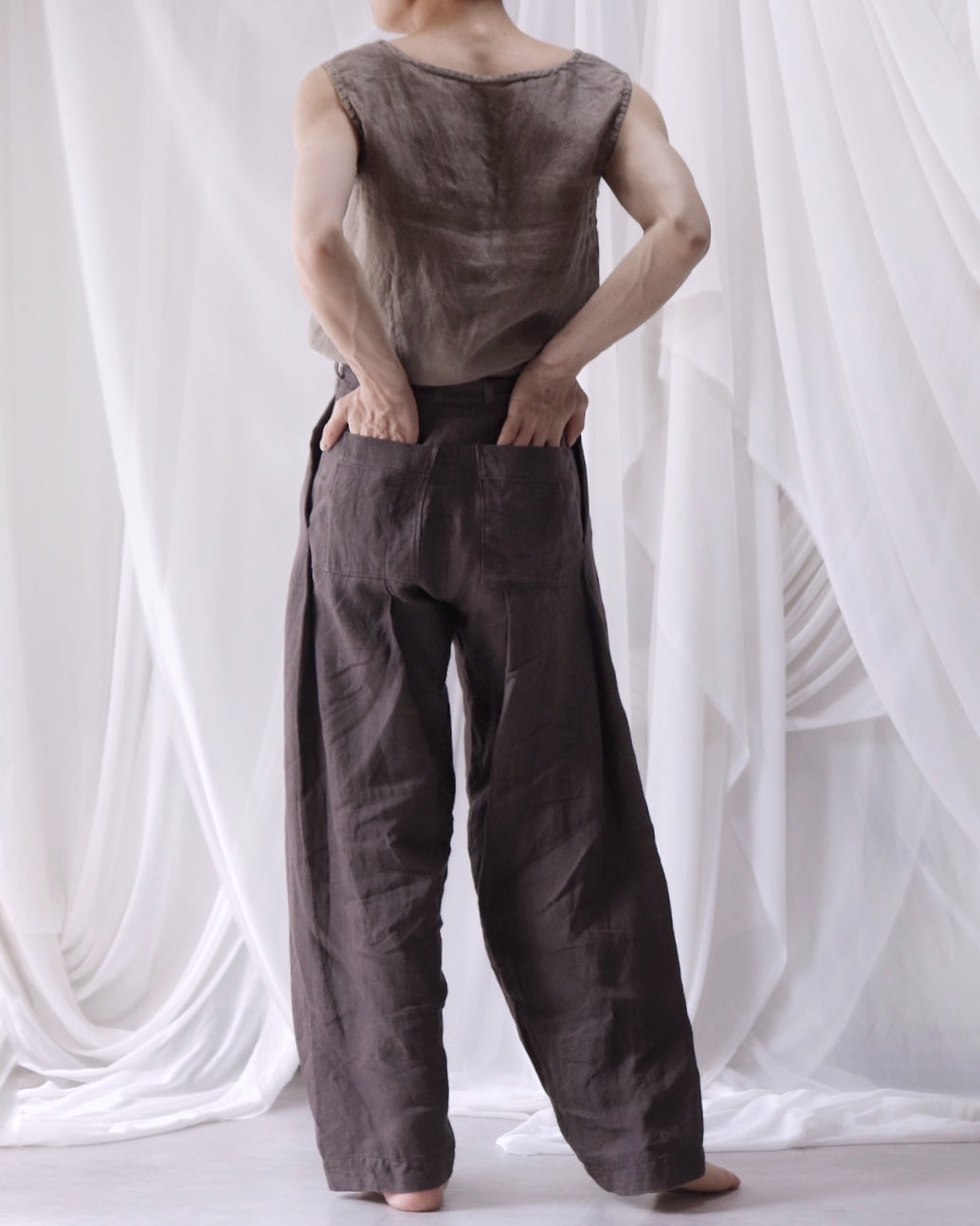 tuck tapered trousers
