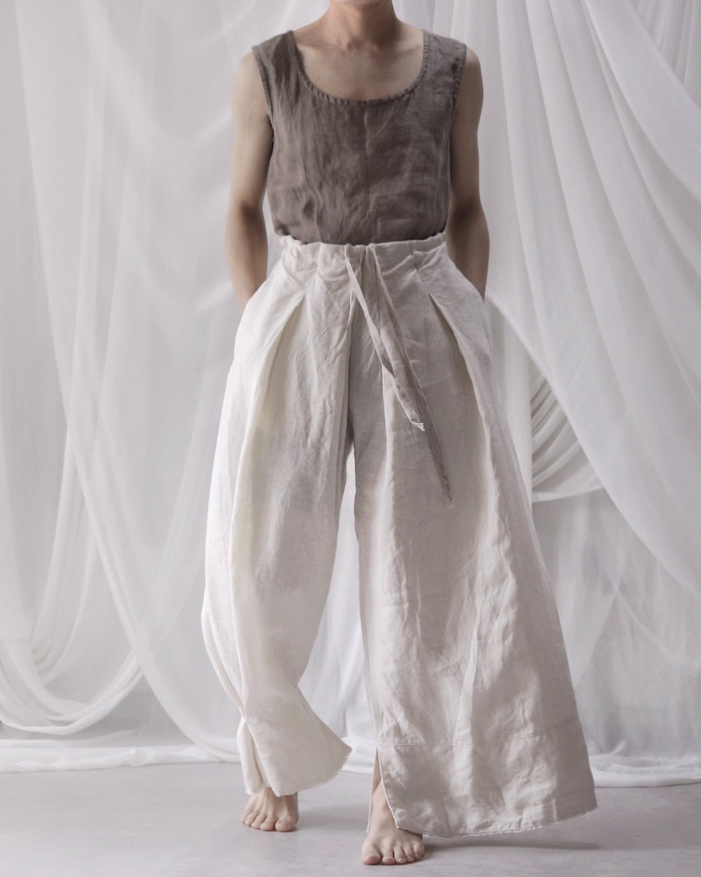 wide easy trousers