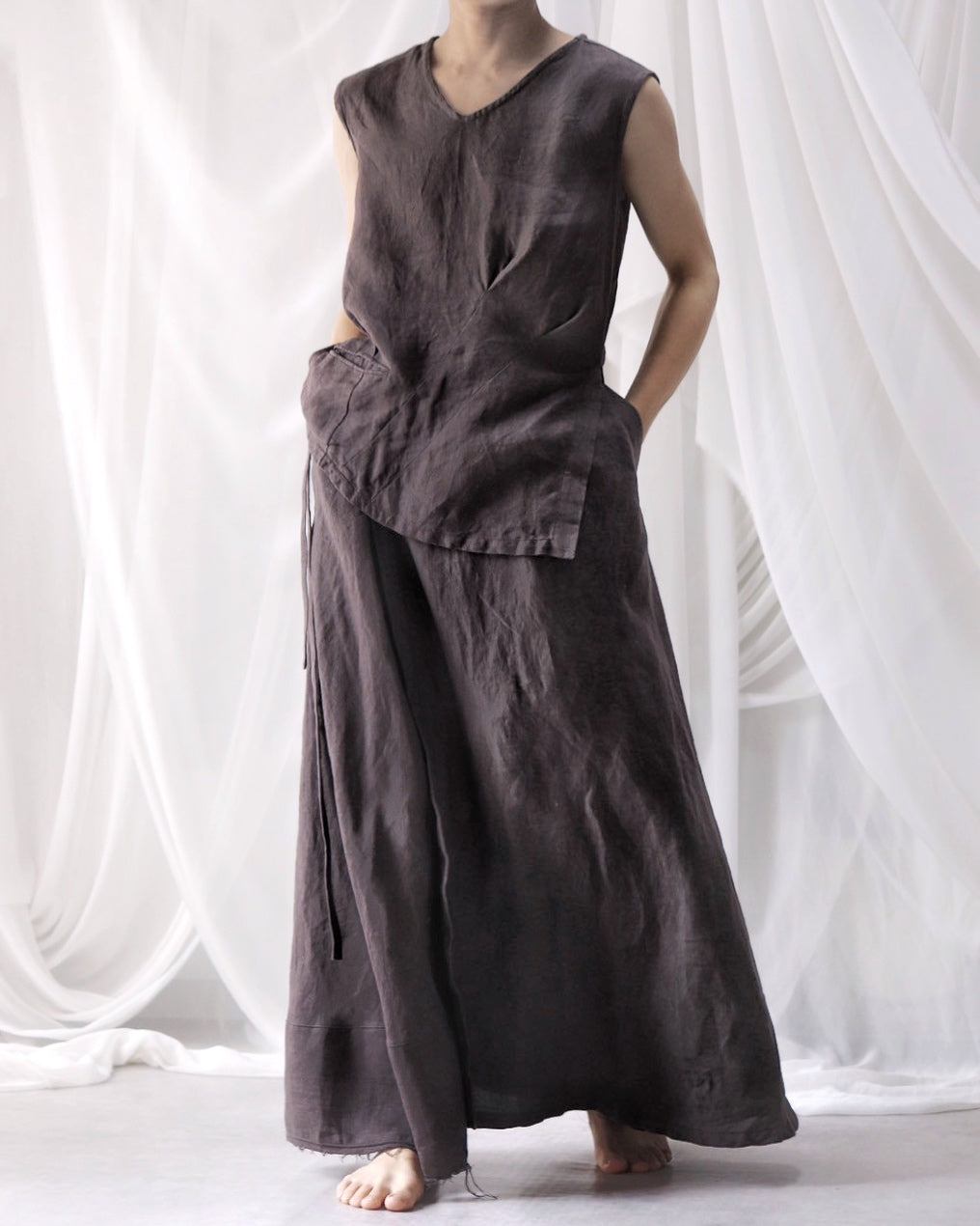 tuck sleeveless shirts