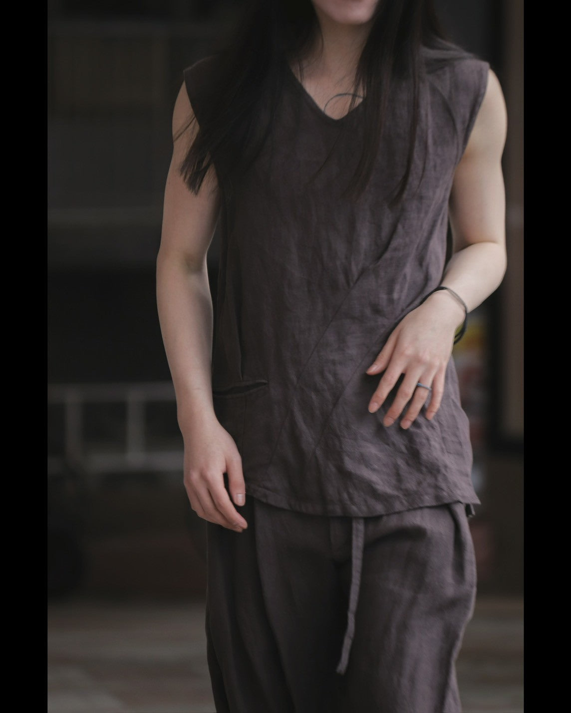 tuck sleeveless shirts