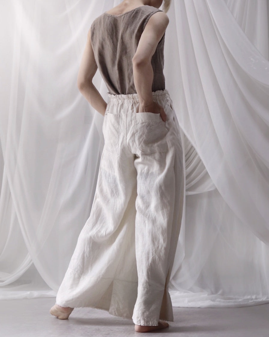 wide easy trousers