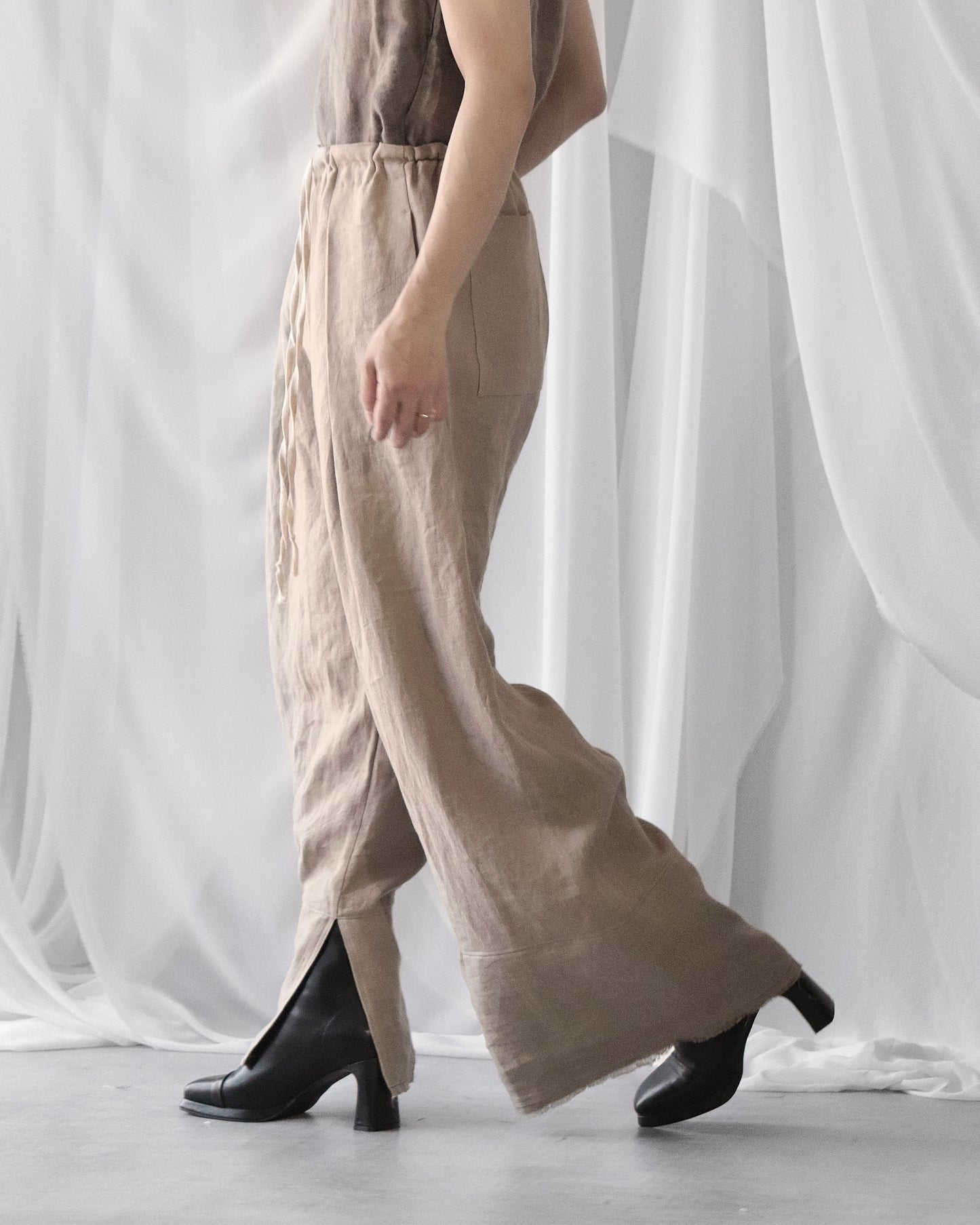 wide easy trousers