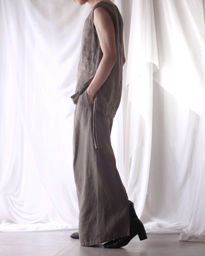 low-rise slacks