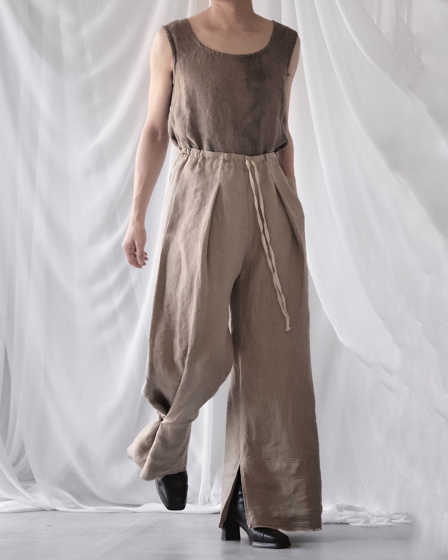 wide easy trousers