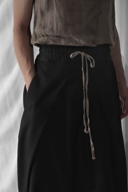 tucked tapered easy slacks