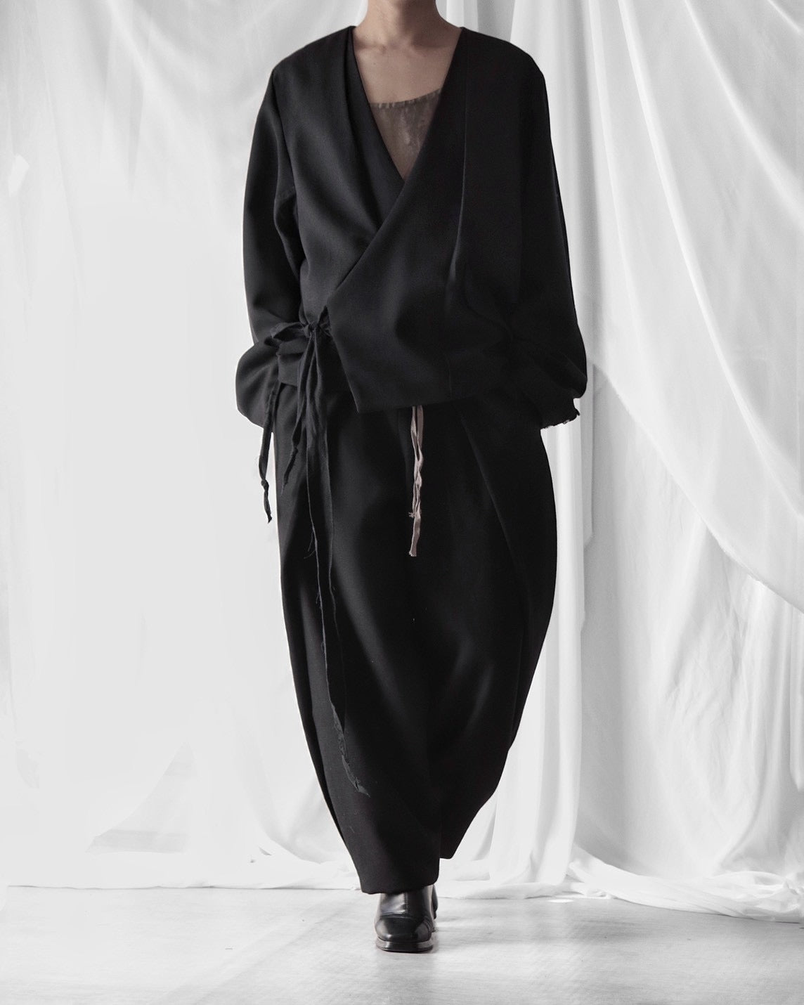 collarless tailored jacket