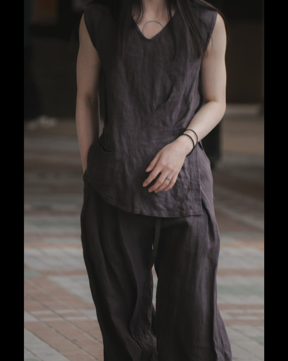 tuck sleeveless shirts