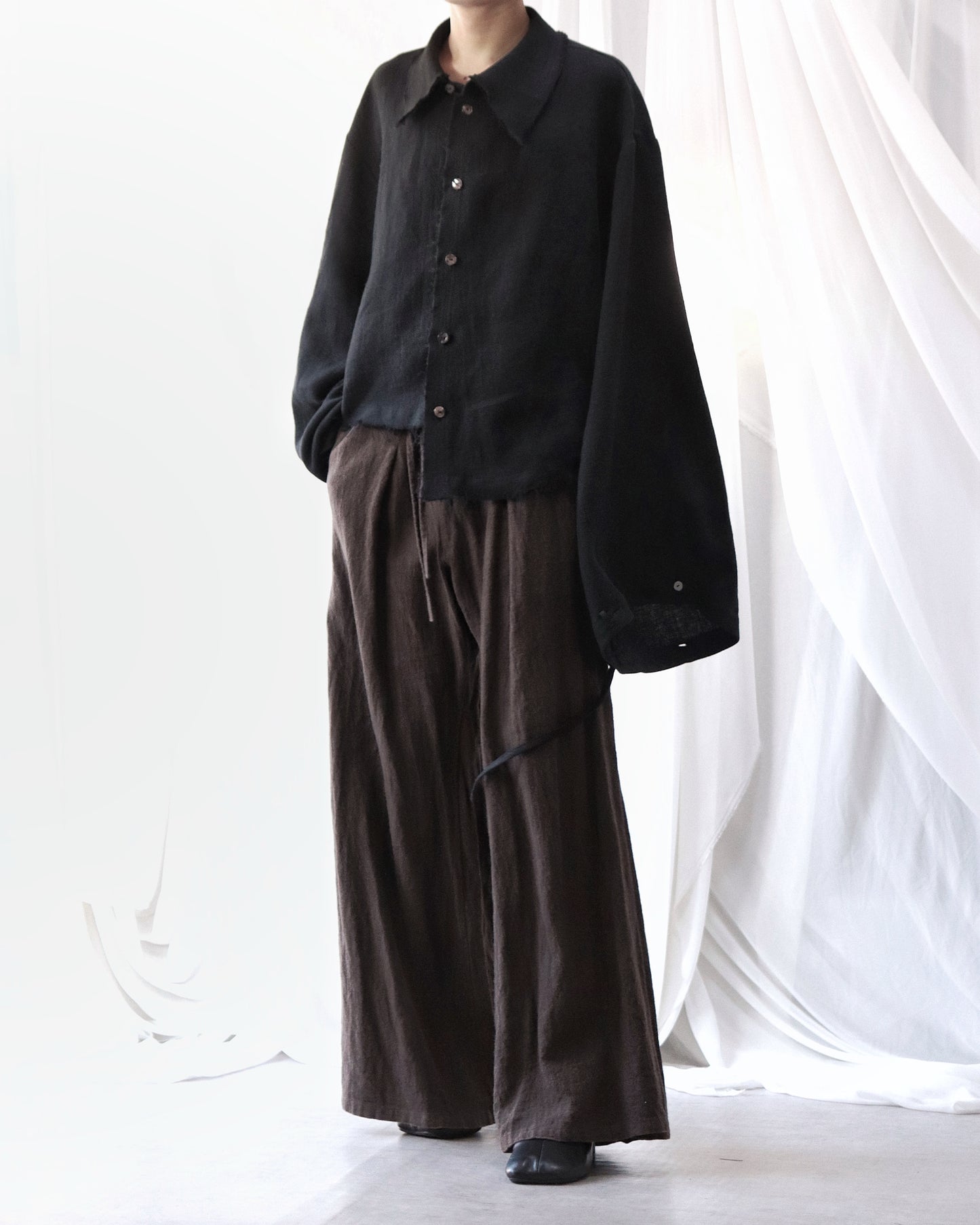 cut off flare sleeve shirt/black