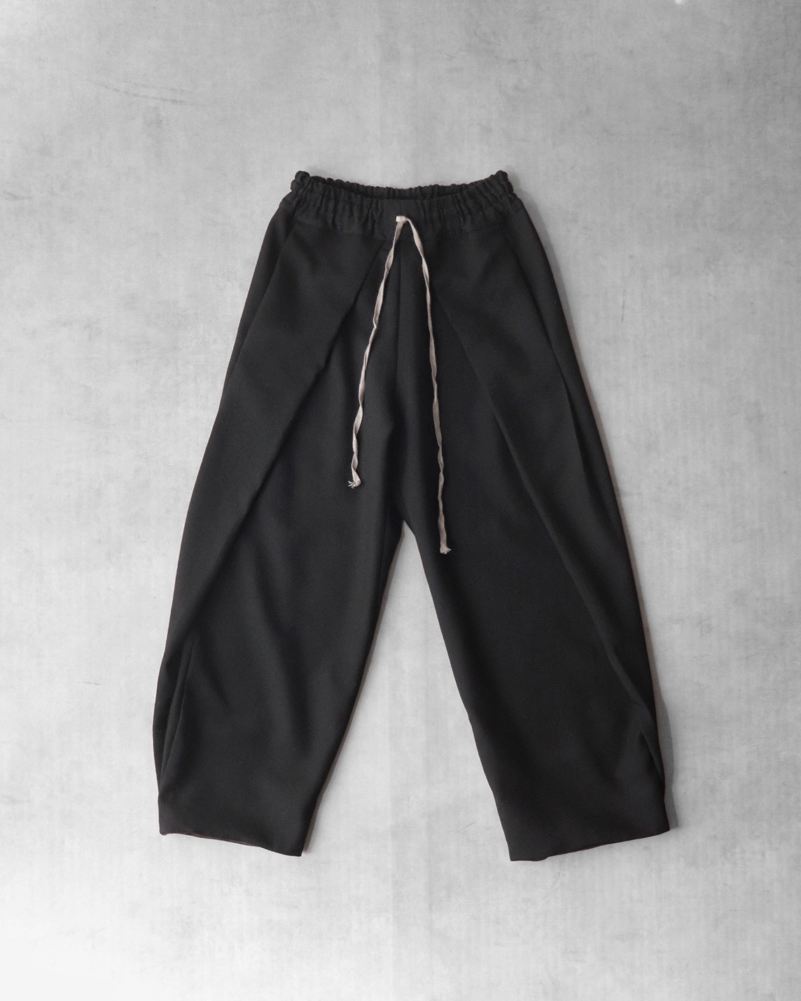tucked tapered easy slacks