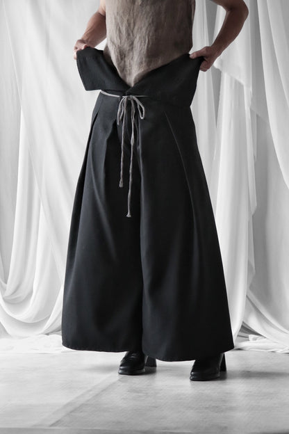 HARAMAKI trousers