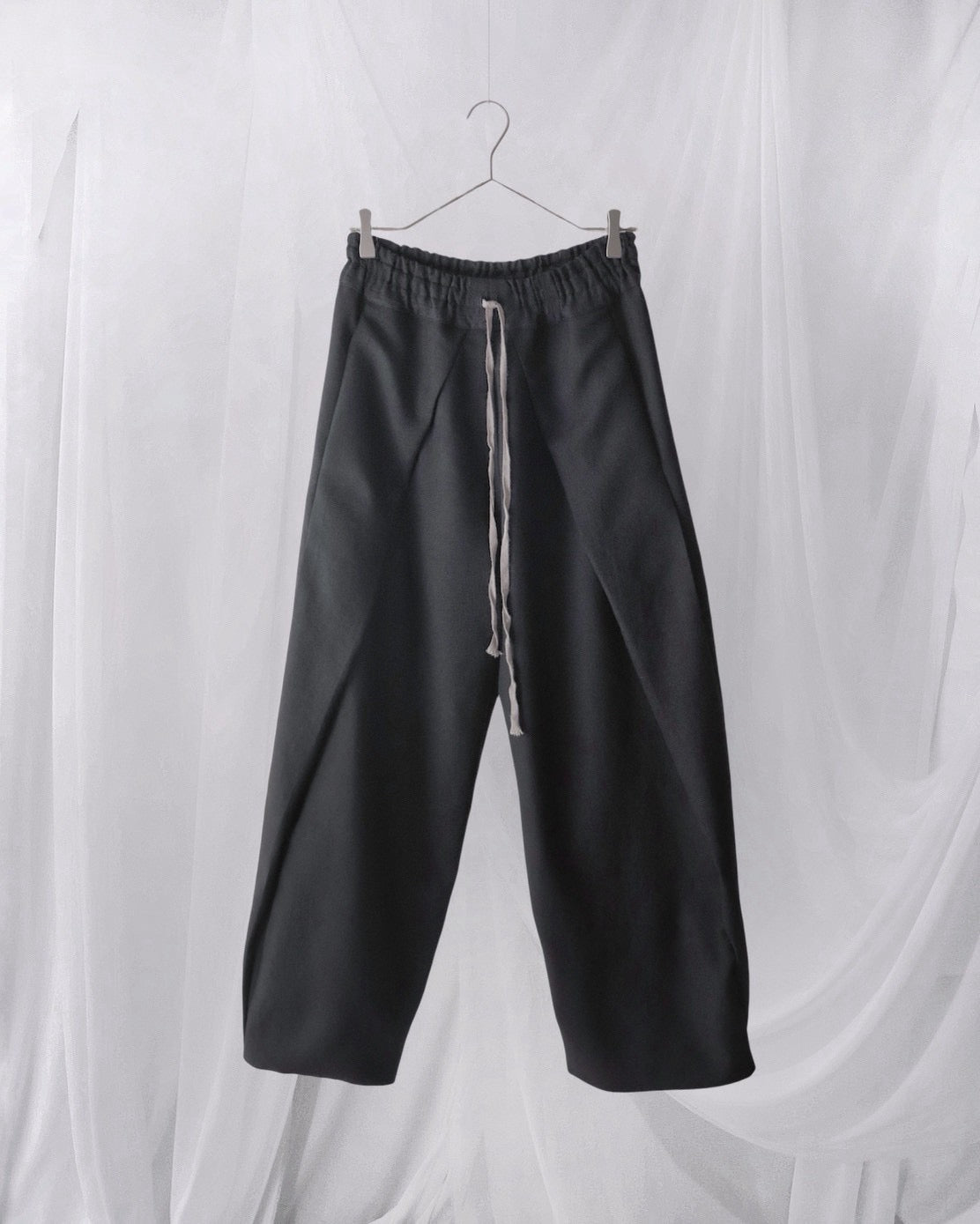 tucked tapered easy slacks