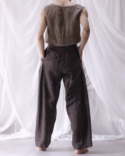 tuck tapered trousers