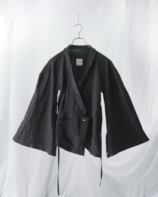 wide shoulder short jacket