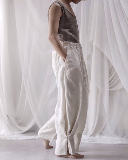 wide easy trousers