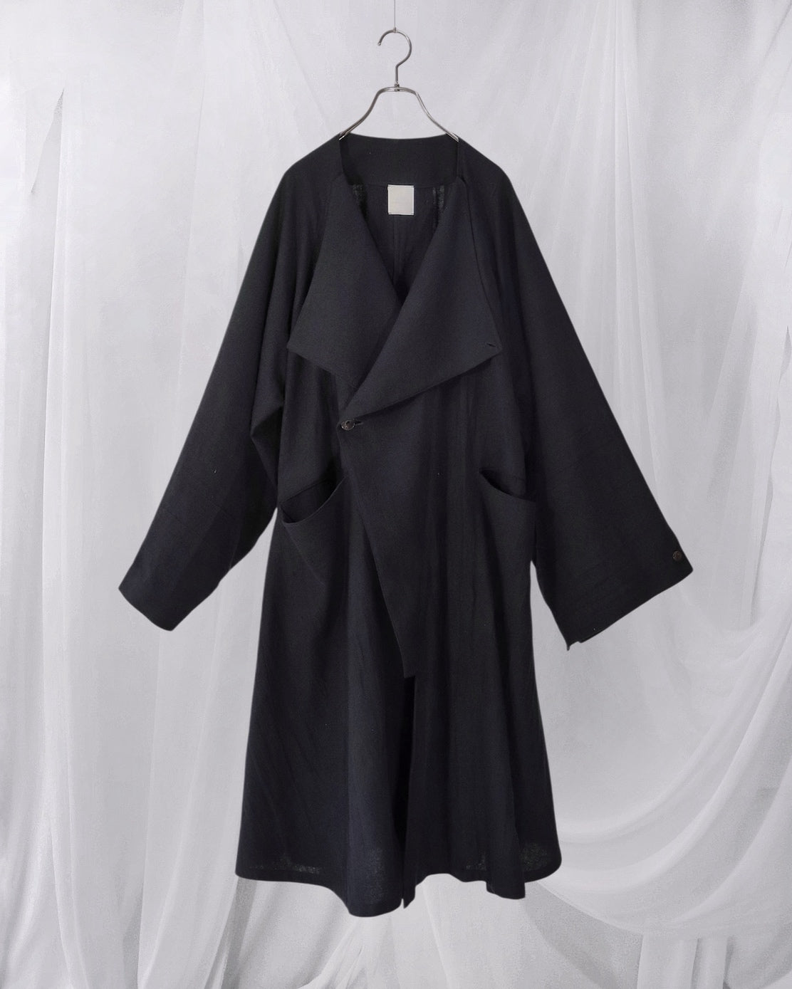 vestido de lino con cuello de tres vías