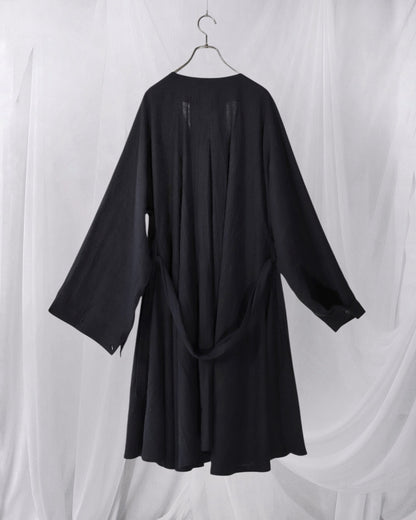 vestido de lino con cuello de tres vías