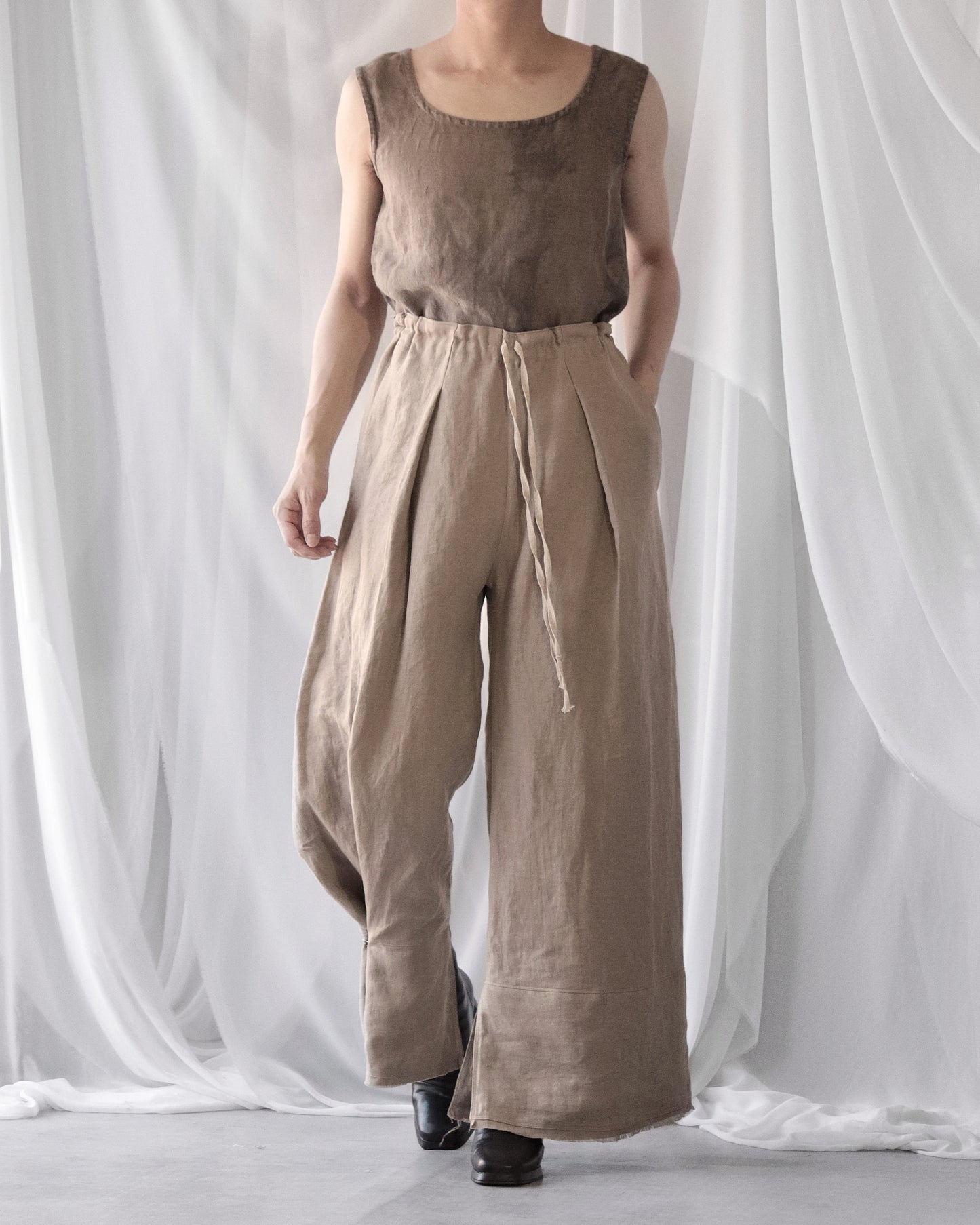wide easy trousers