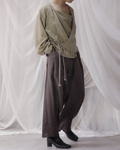 tuck tapered trousers