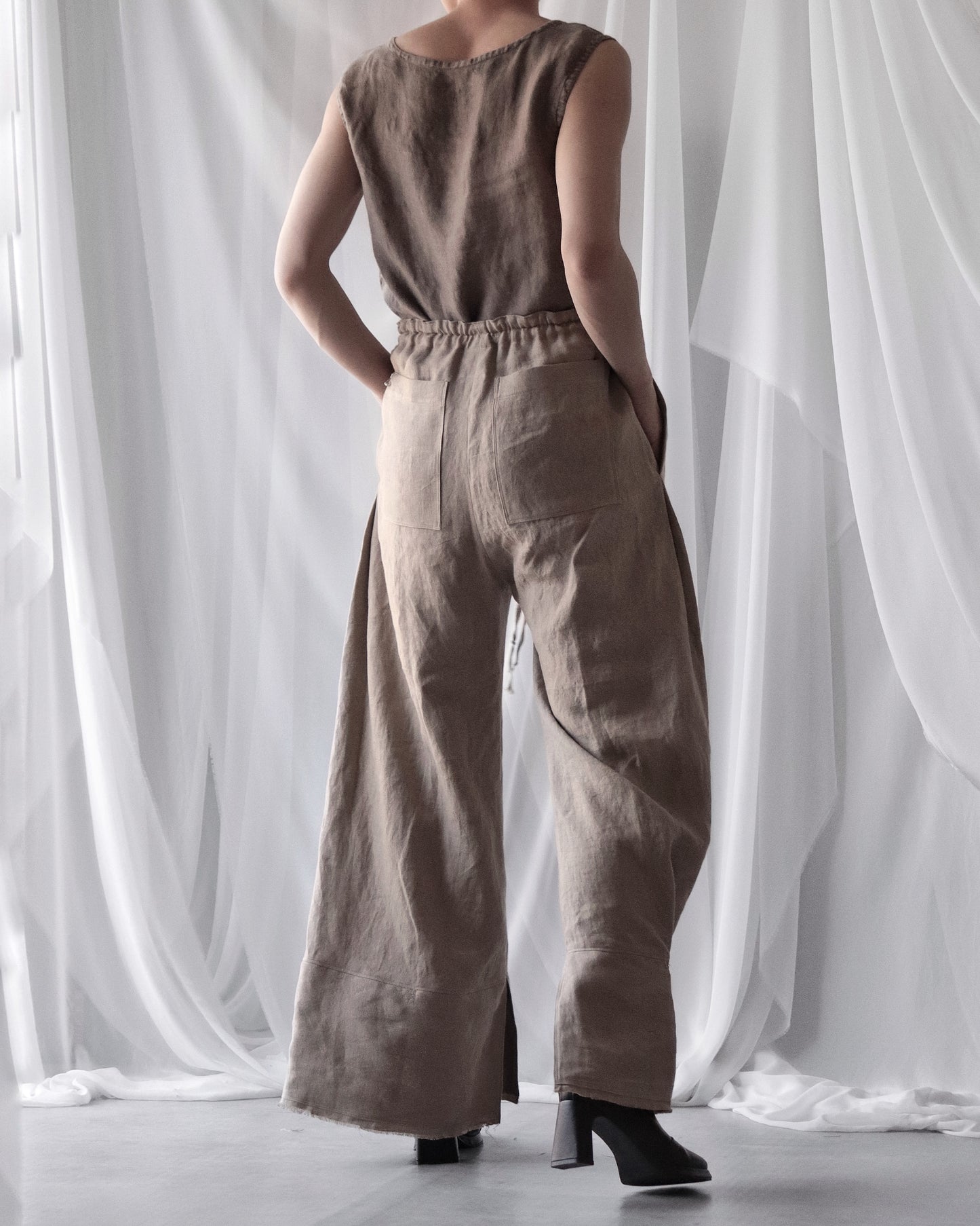 wide easy trousers