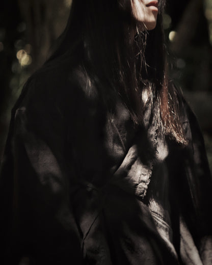 wide shoulder knee-length coat