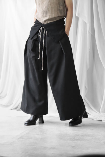 HARAMAKI trousers