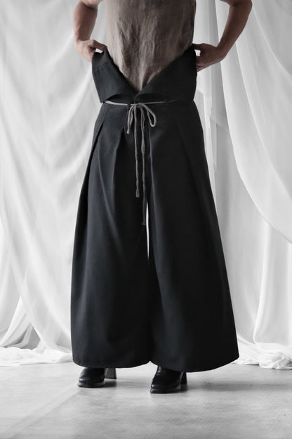 HARAMAKI trousers